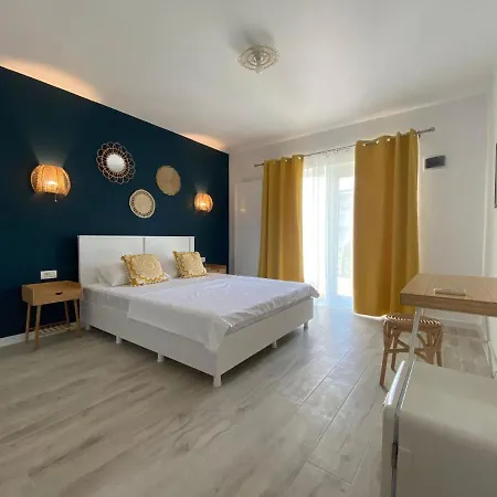 Konukevi Casa Ayan 3*