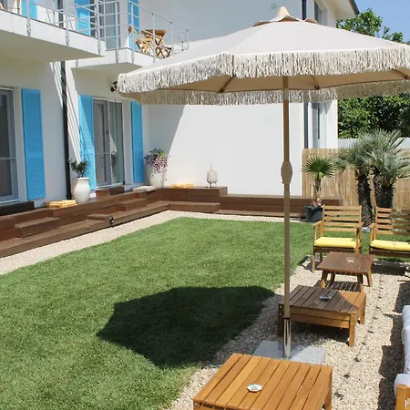 Konukevi Casa Ayan Două Mai