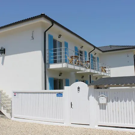 Casa Ayan